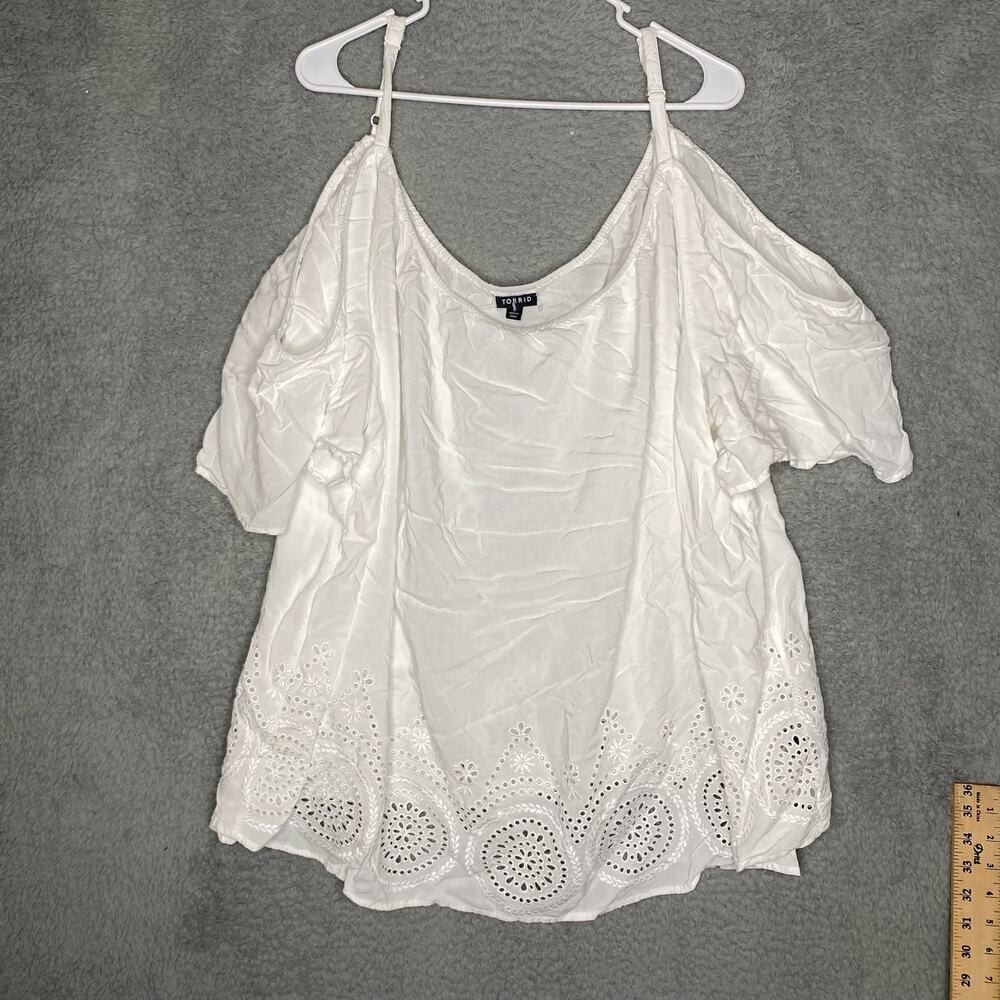 Torrid womens 6X white cold shoulder eyelet feminine cottage blouse casual - Picture 1 of 7